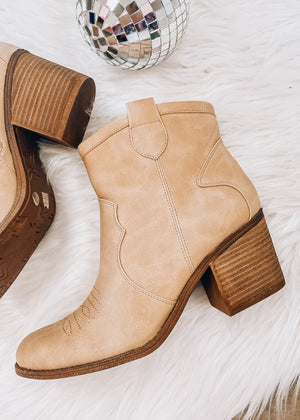 tan boot, western boot, fall bootie