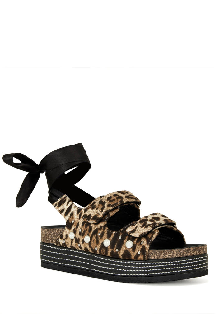 platform sandal 
