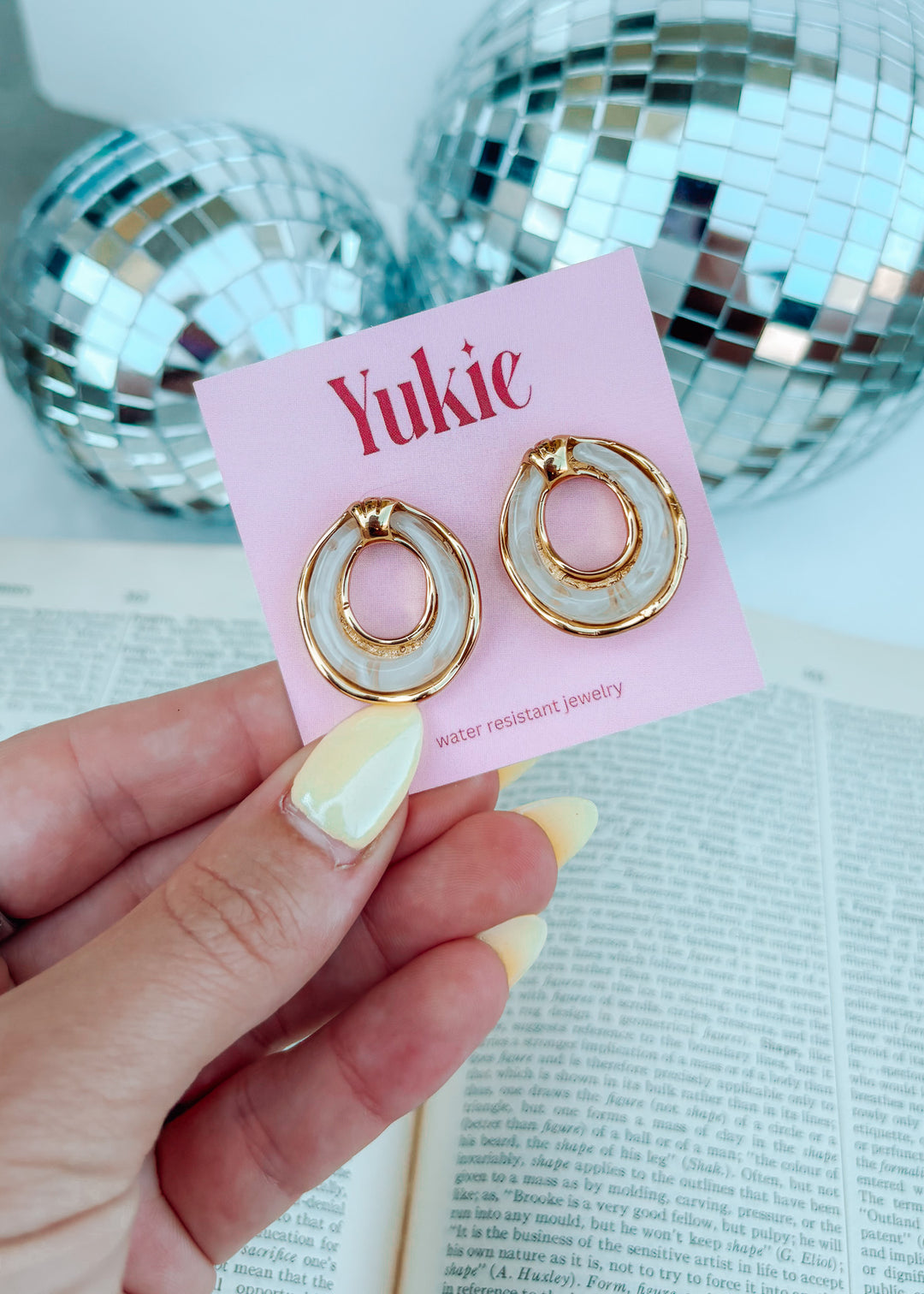 Corinne Cream Resin Earring