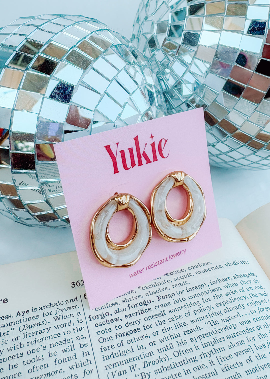 Corinne Cream Resin Earring