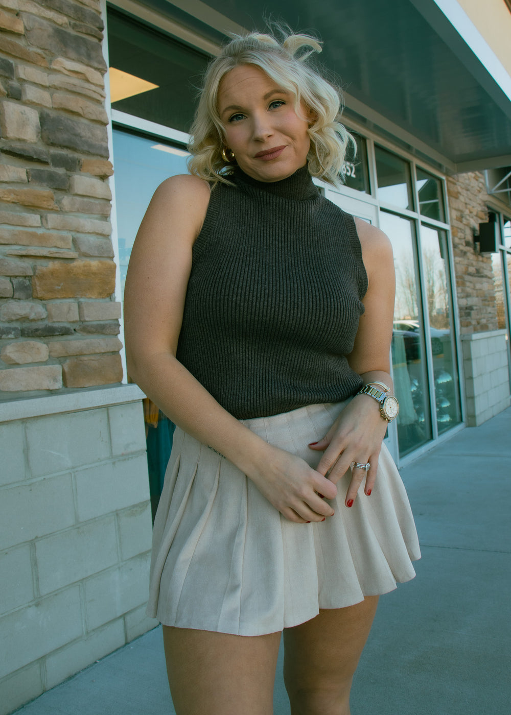 sleeveless turtleneck