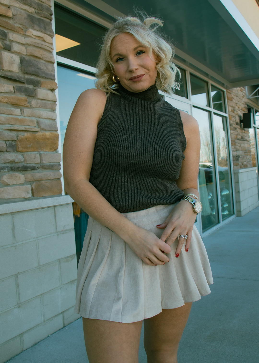 sleeveless turtleneck