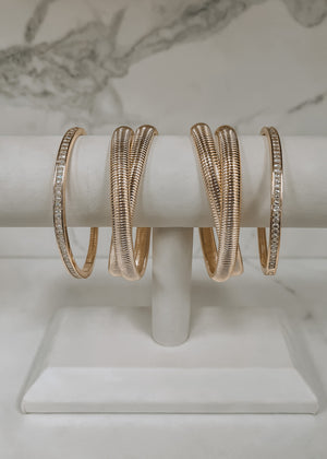 gold band jewelry