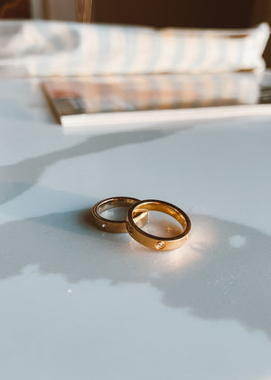Simple gold ring 