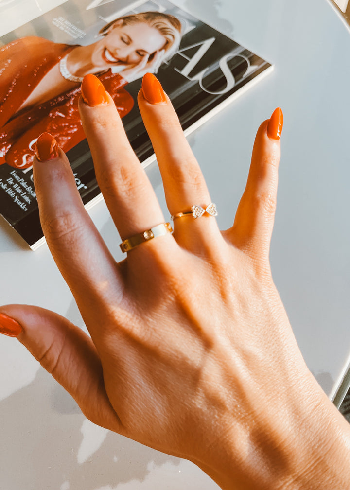 gold heart jewelry 