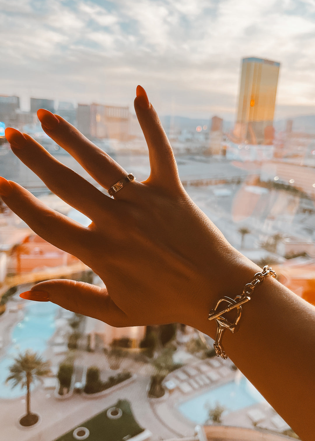 gold chain bracelet