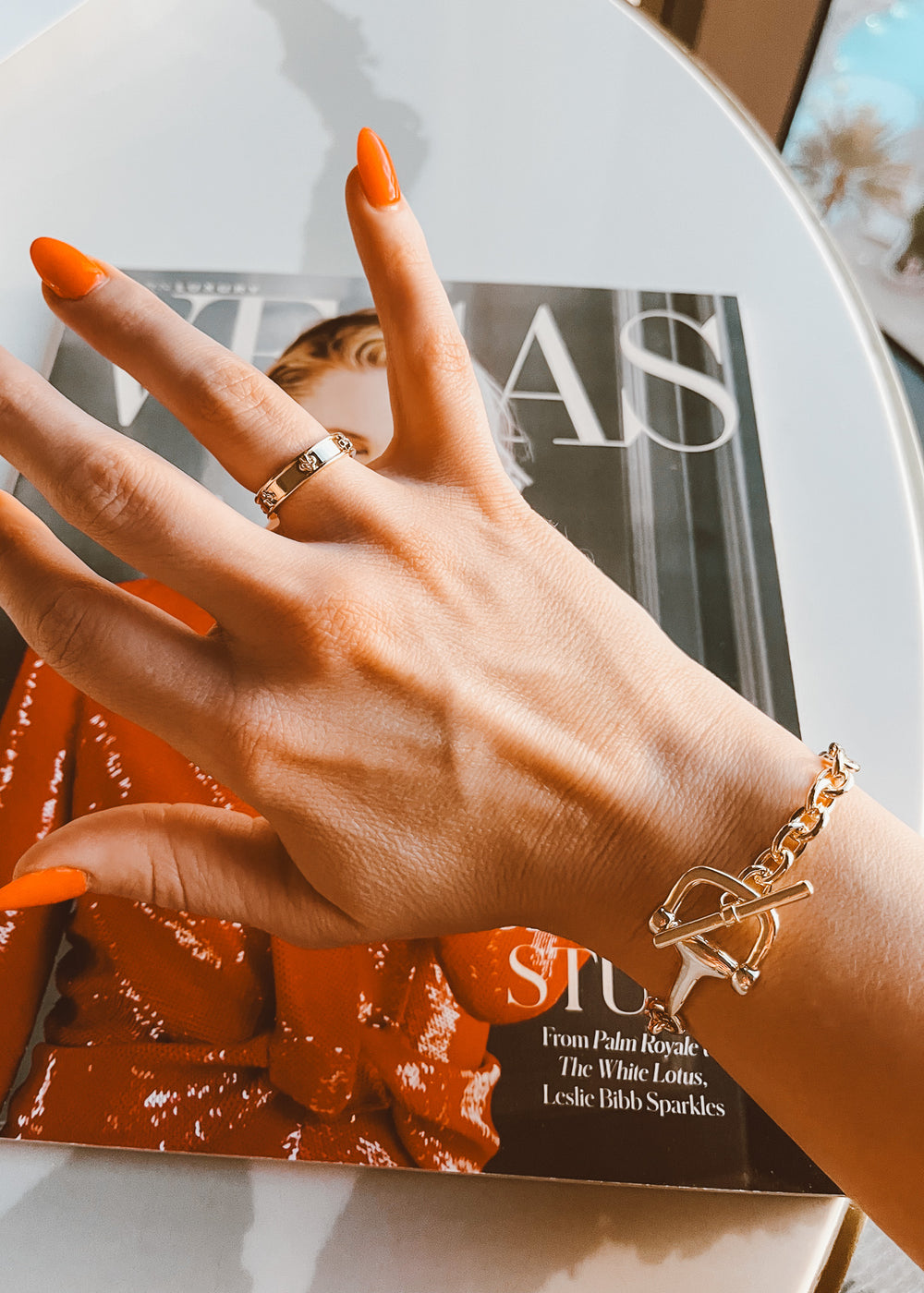 gold hook bracelet 