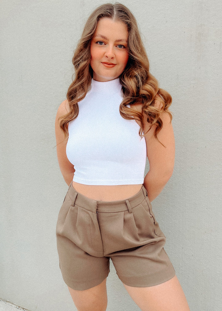 sleeveless top