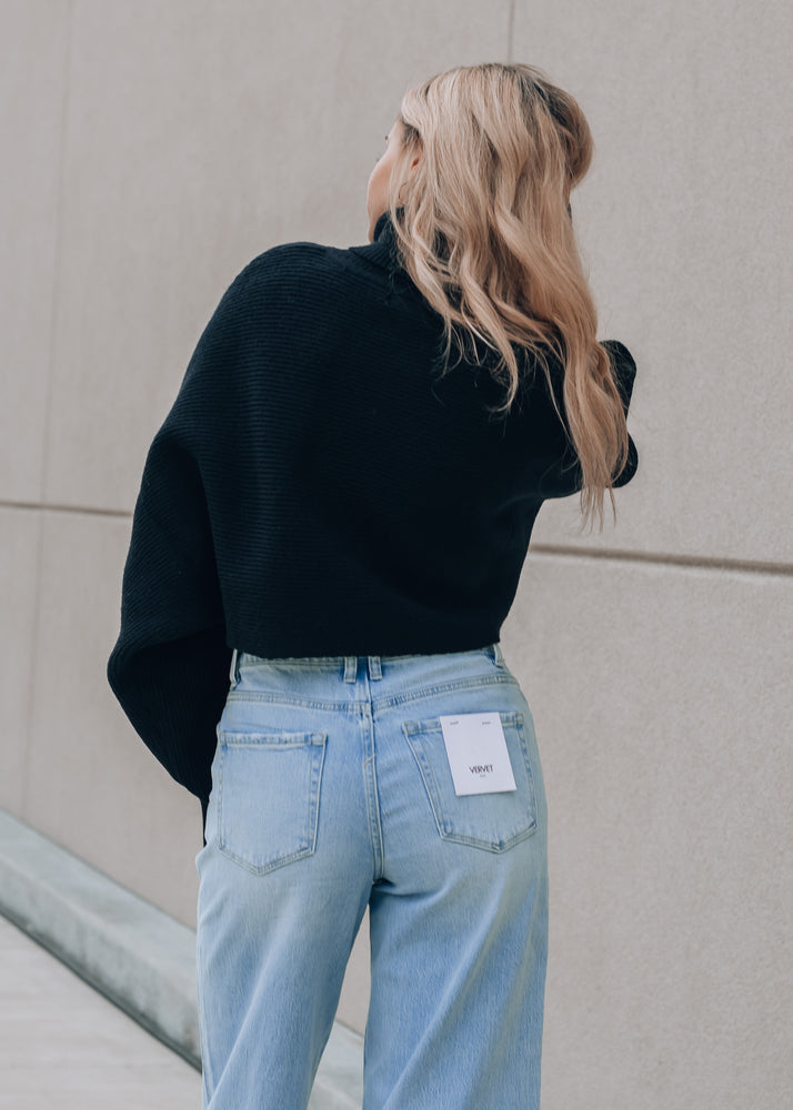 Kelsey Black Cropped Turtleneck