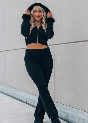 Winter QT Black Fuzzy Set