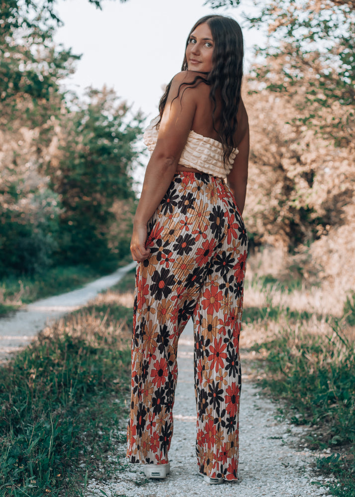 
            
                Load image into Gallery viewer, Stay Groovy Floral Pant
            
        
