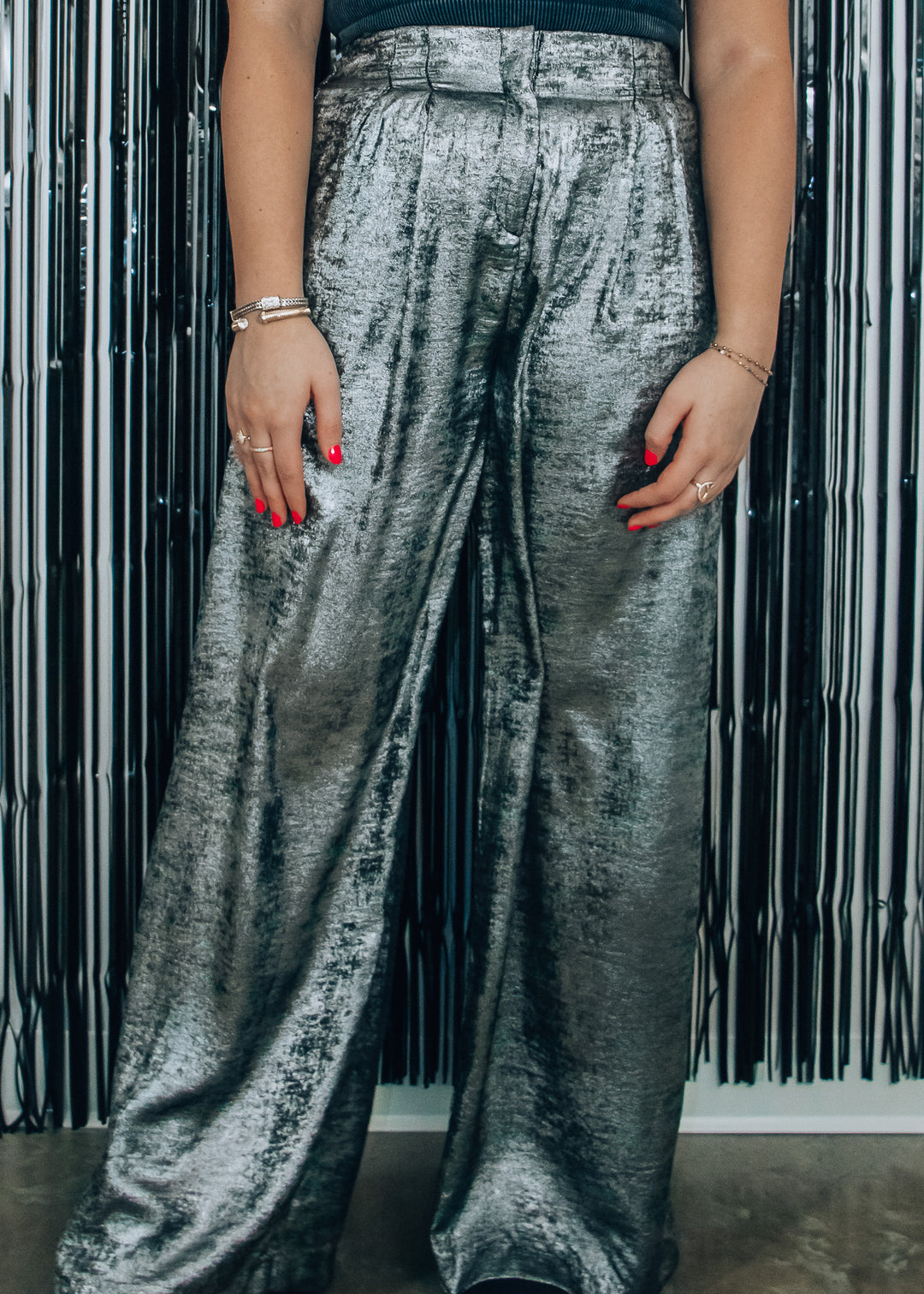 Wide leg bottoms 