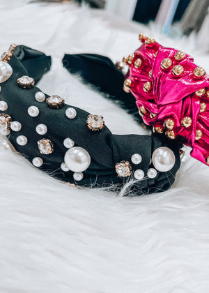 
            
                Load image into Gallery viewer, Black Pearl Embellished Headband
            
        