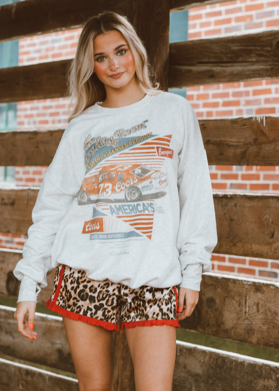 grey oversized sweatshirt, graphic crewneck, crewneck with thumbholes, Coors brand crewneck, the laundry room brand, summer crewneck, patriotic crewneck, summer concert crewneck, fourth of July outfit inspo