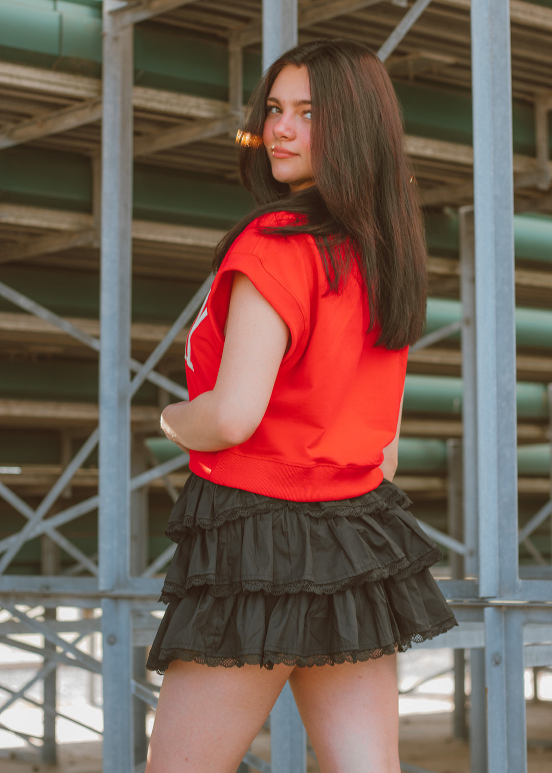 Red cropped shirt with sweatshirt material 