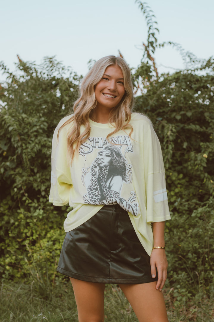 Neon outfit look