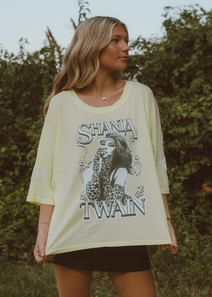 graphic tee outfit