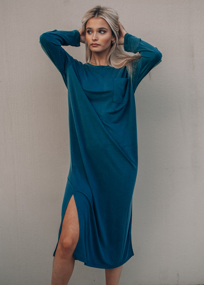 
            
                Load image into Gallery viewer, teal comfort maxi dress
            
        